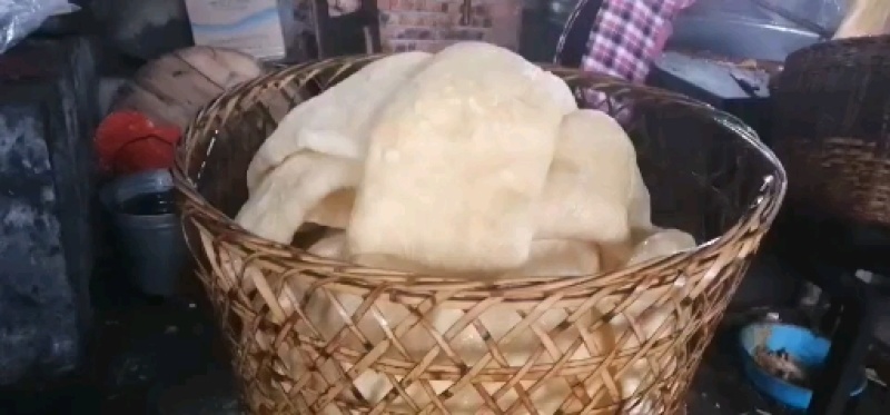 速万食品万顺肉皮加工厂加工的不浇油油炸大皮酒店饭餐饮专用