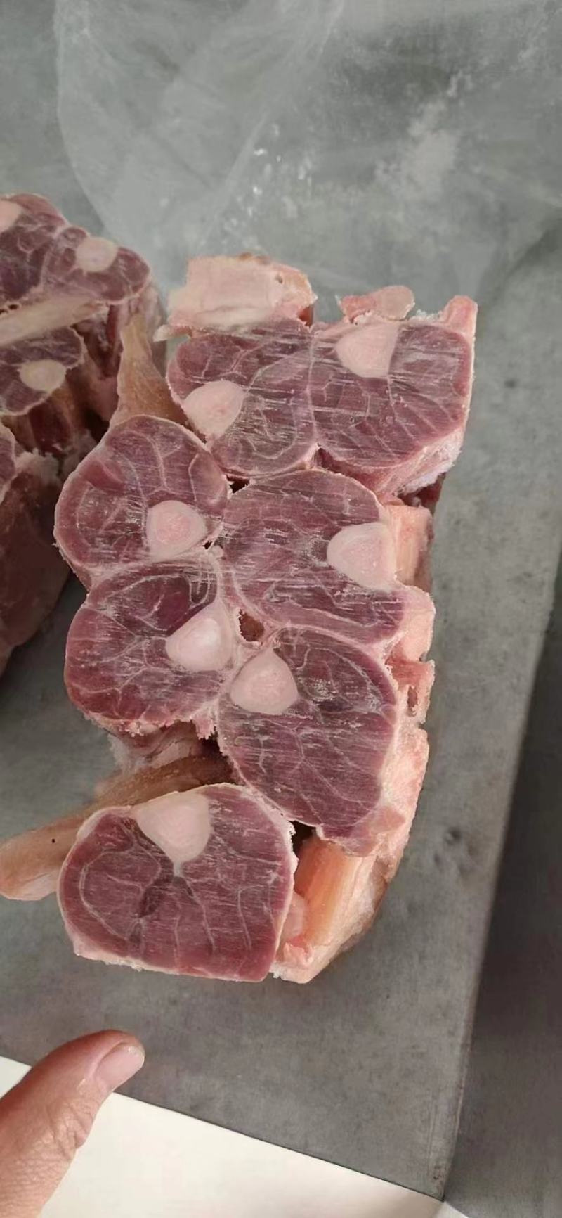 草地溜达羊小腿，腿肉的营养价值特别丰富，适合各种人群！