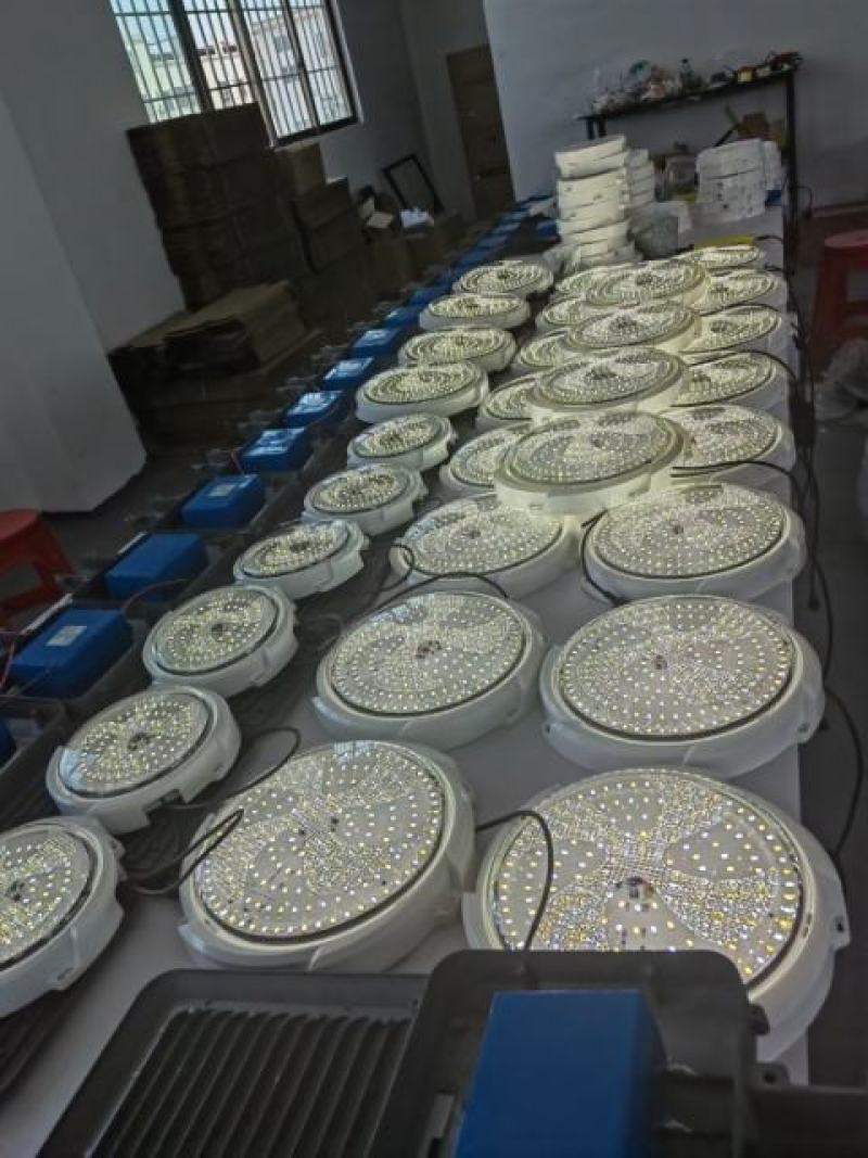 太阳能灯家用室内吸顶灯超亮大功率阳台走廊过道房间客厅灯照