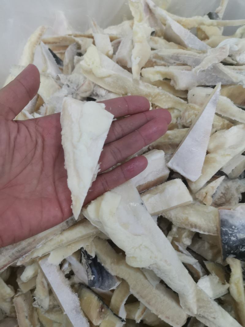 无骨带皮鮰鱼腩碎肉（10KG/件、10件起发）