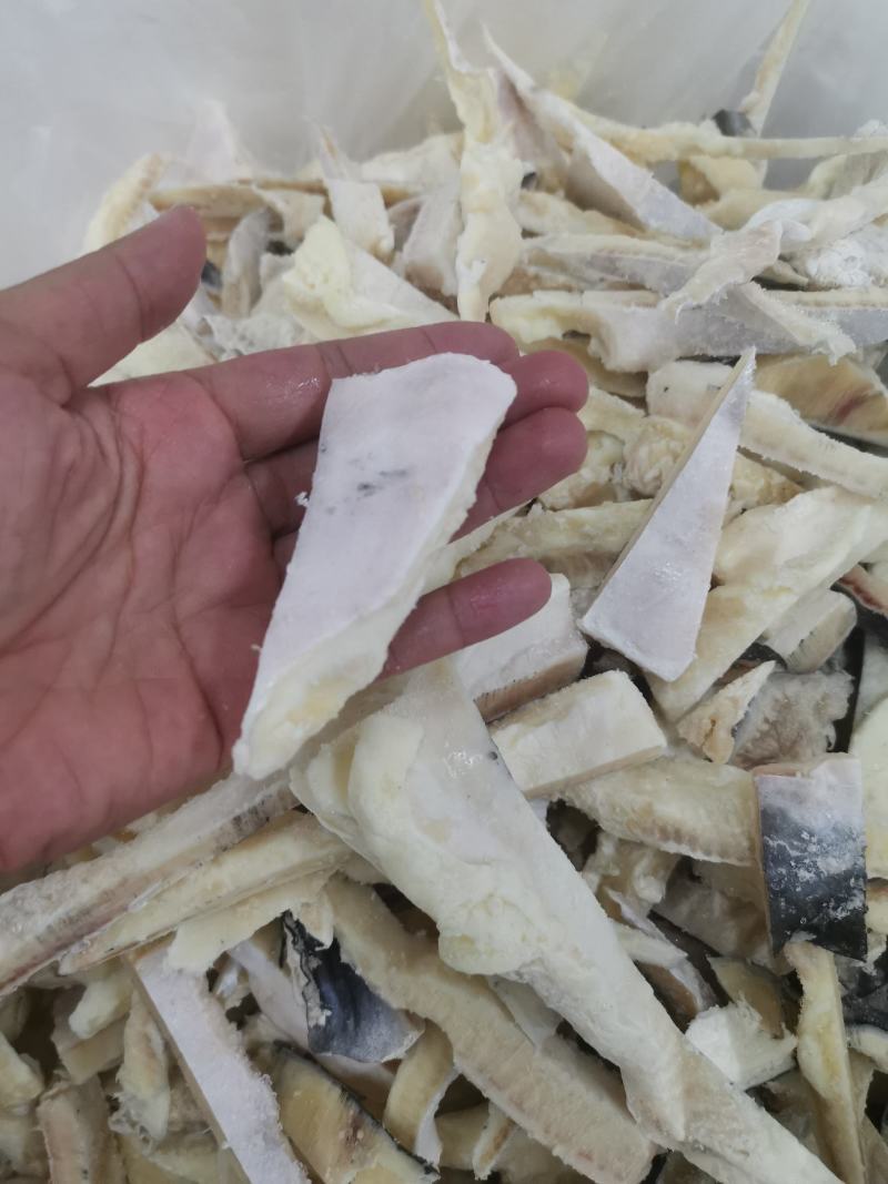 无骨带皮鮰鱼腩碎肉（10KG/件、10件起发）