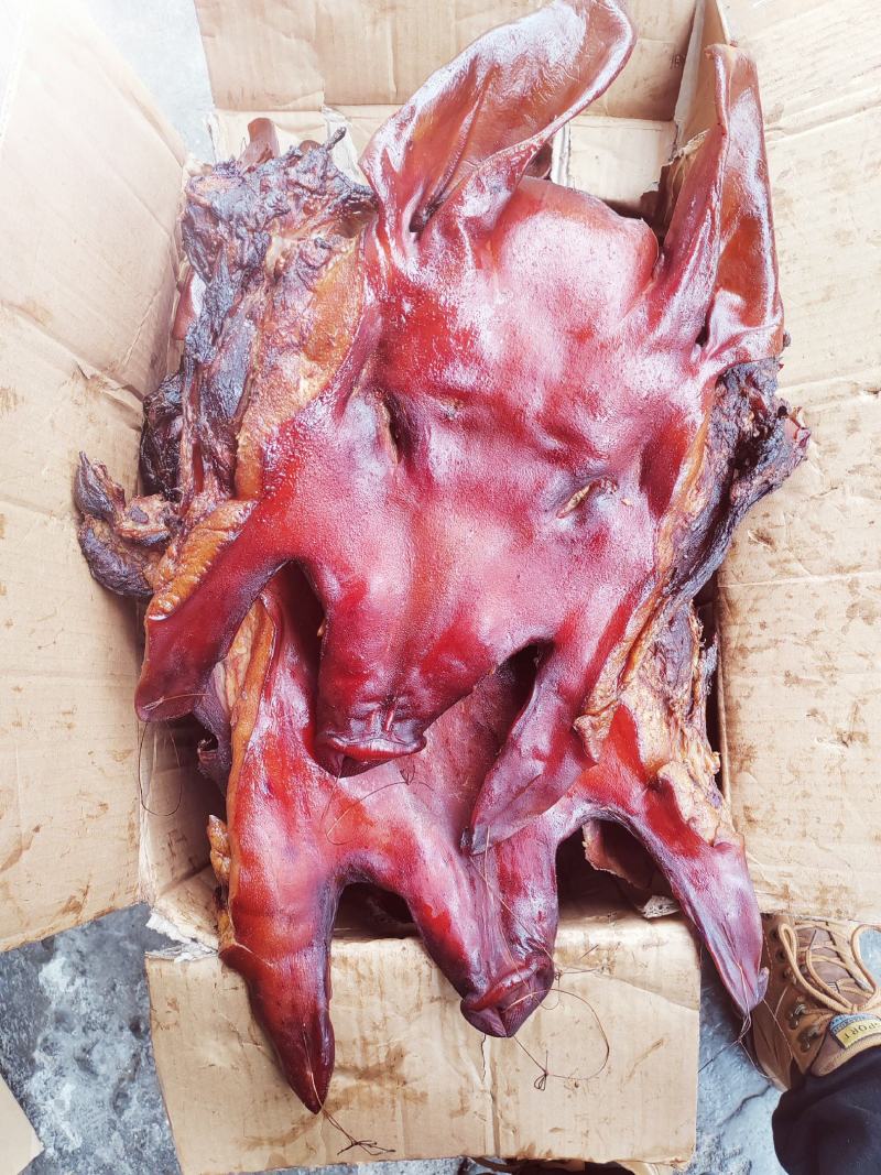 五香猪头肉【烟熏品】生品，厂家供应，品质保证，货源充足！