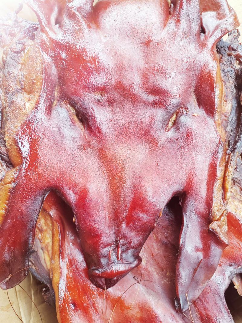 五香猪头肉【烟熏品】生品，厂家供应，品质保证，货源充足！