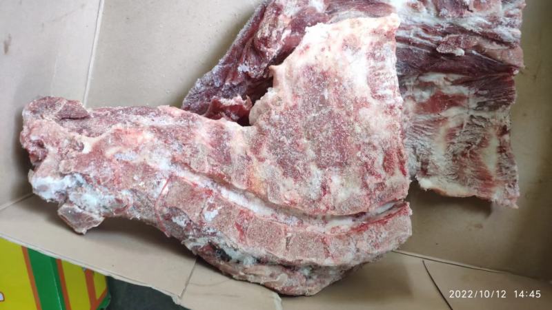 194母猪颈骨，含肉率高，色泽新鲜，性价比高，欢迎来选购