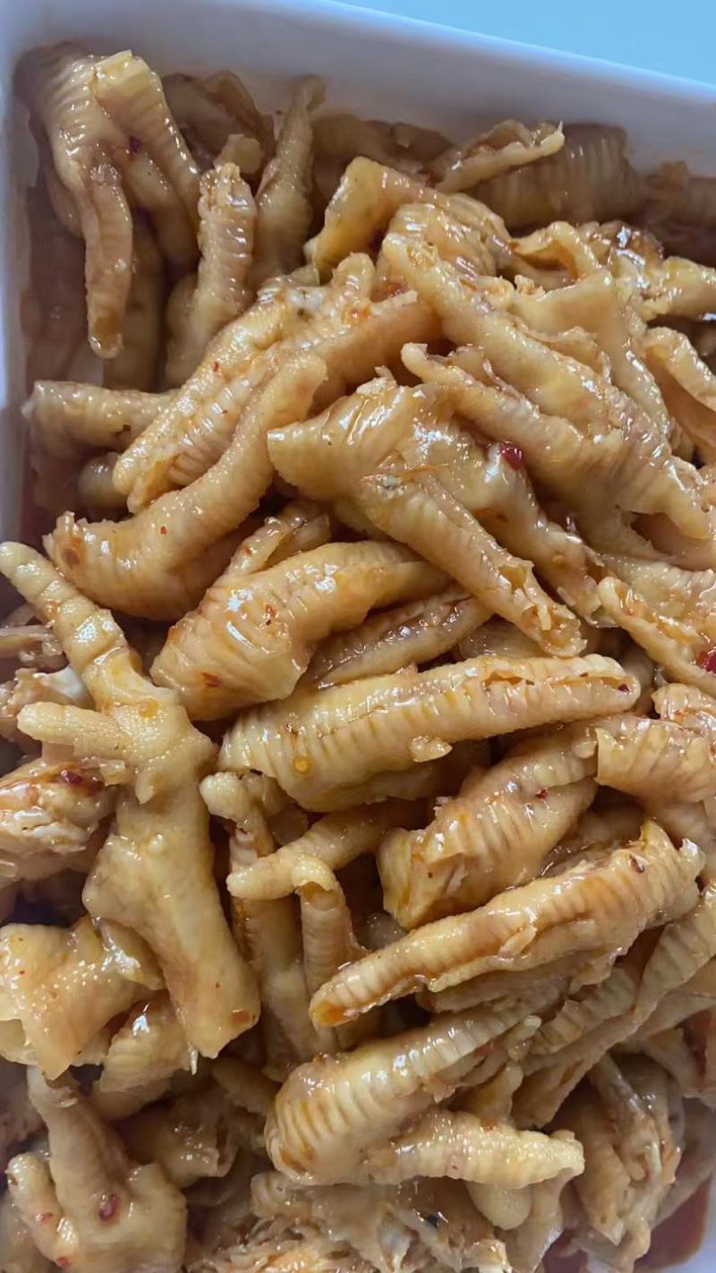 柠檬凤爪，开袋即食。净含量2000克。
