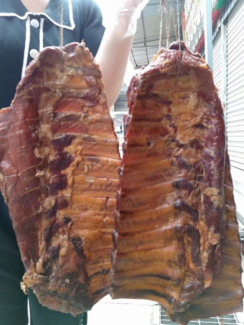 精品烟熏腊排骨，纯干无龙骨，味道好，价格便宜，量大从优