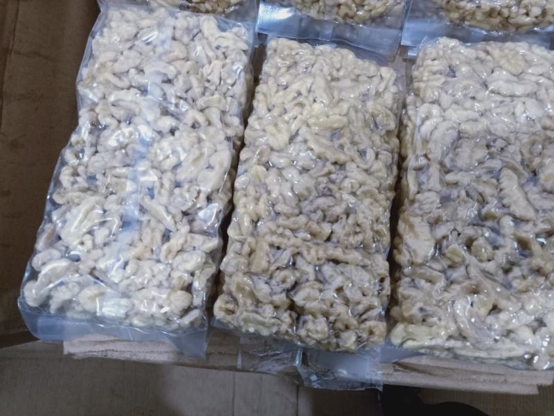脱皮核桃仁绿色食品，质量保证