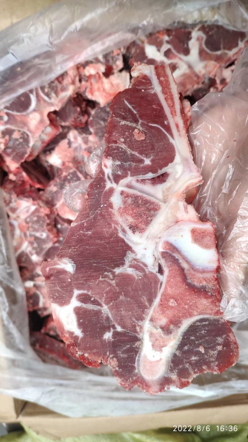 满肉牛脖骨，新鲜，含肉率高，性价比高，需要的赶紧下单吧