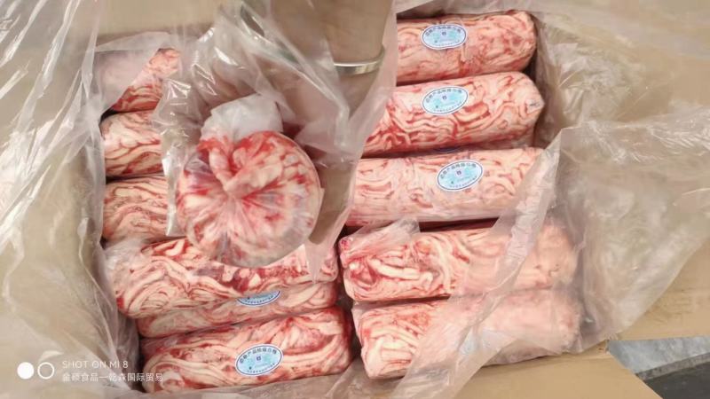 肥猪骨髓10kg一件，色泽新鲜，性价比高，欢迎新老客户