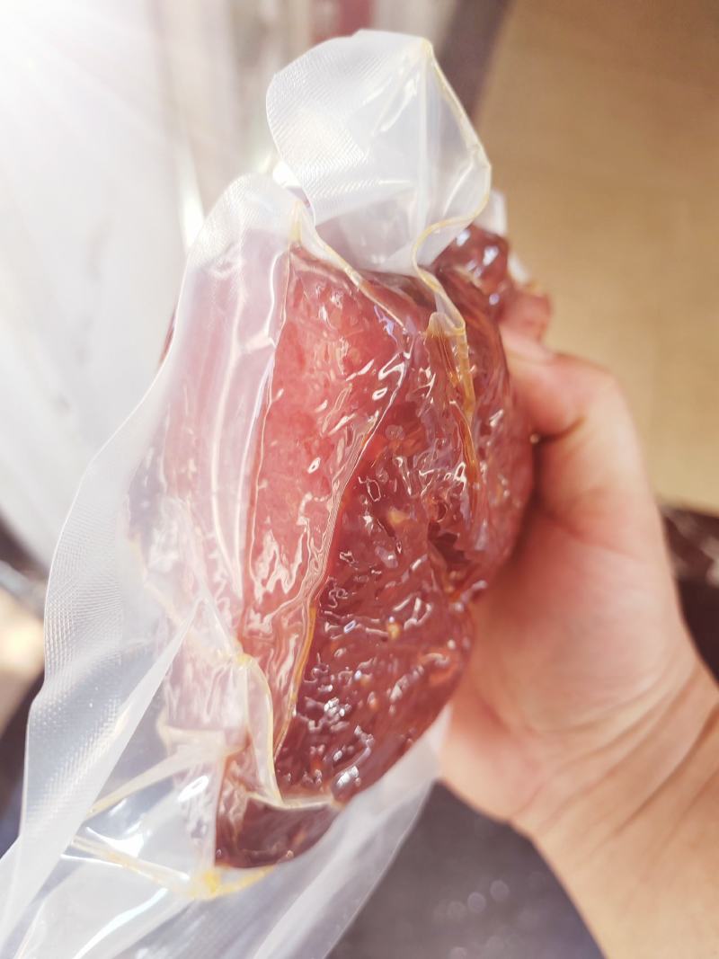 酱香肉，牛肉味的，五香，麻辣，两种风格，厂家供应！！