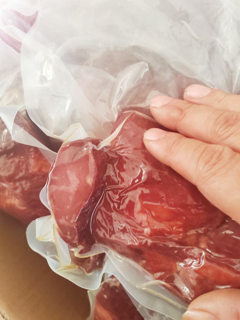 酱香肉，牛肉味的，五香，麻辣，两种风格，厂家供应！！