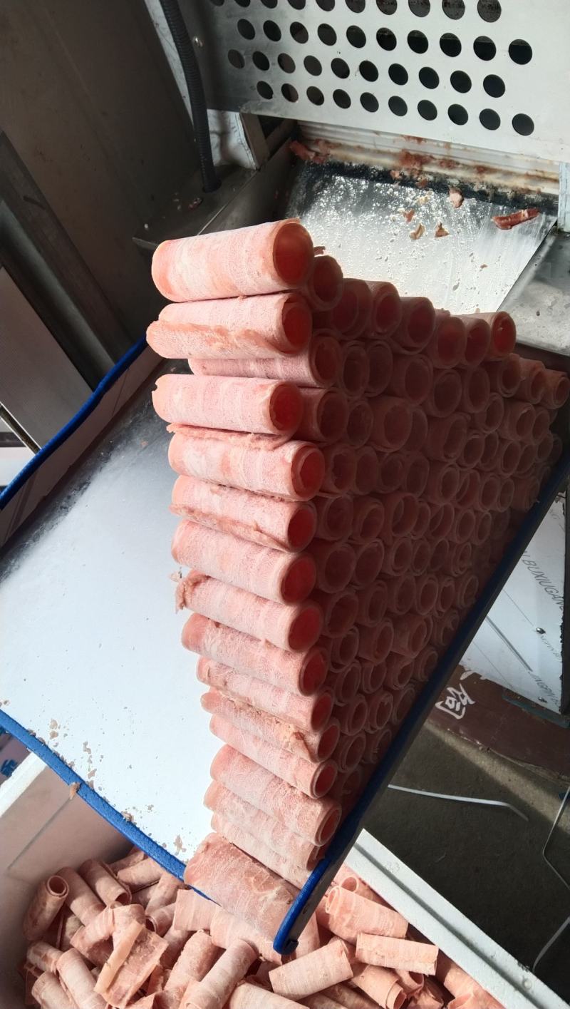 雪花肥牛，牛鸭肉混合调理肉板，不散不碎，手续齐全不散不碎