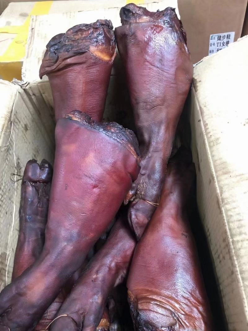 农家烟熏腊猪蹄腊猪脚厂家一手货源批发全国发货