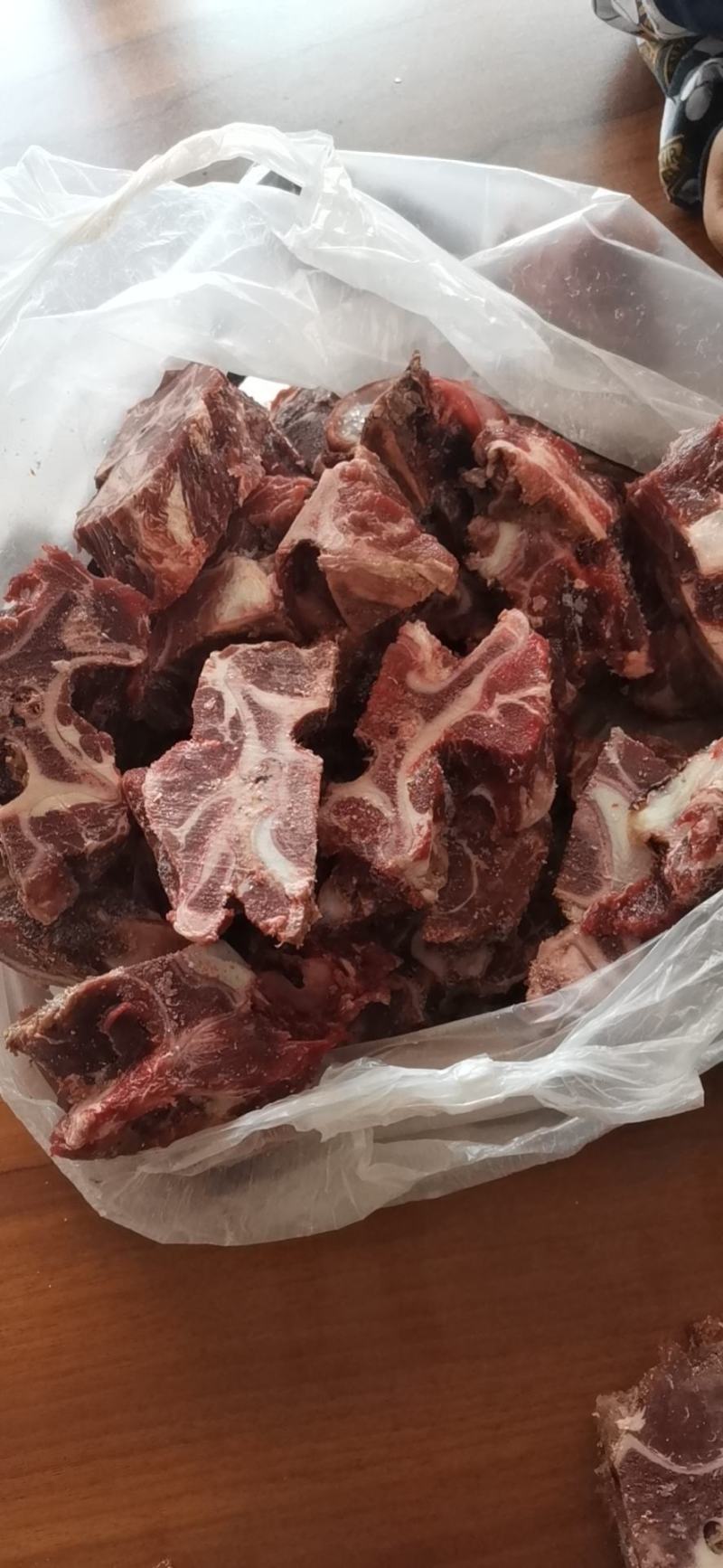 多肉牛脖骨