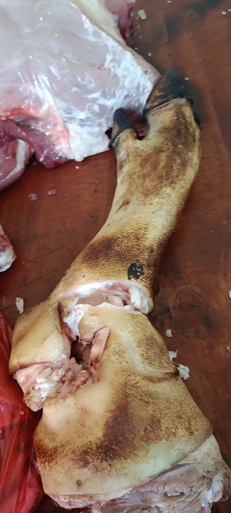 精选土猪肉黑山猪，一手货源全国货好吃又不贵，可以吵可以炖