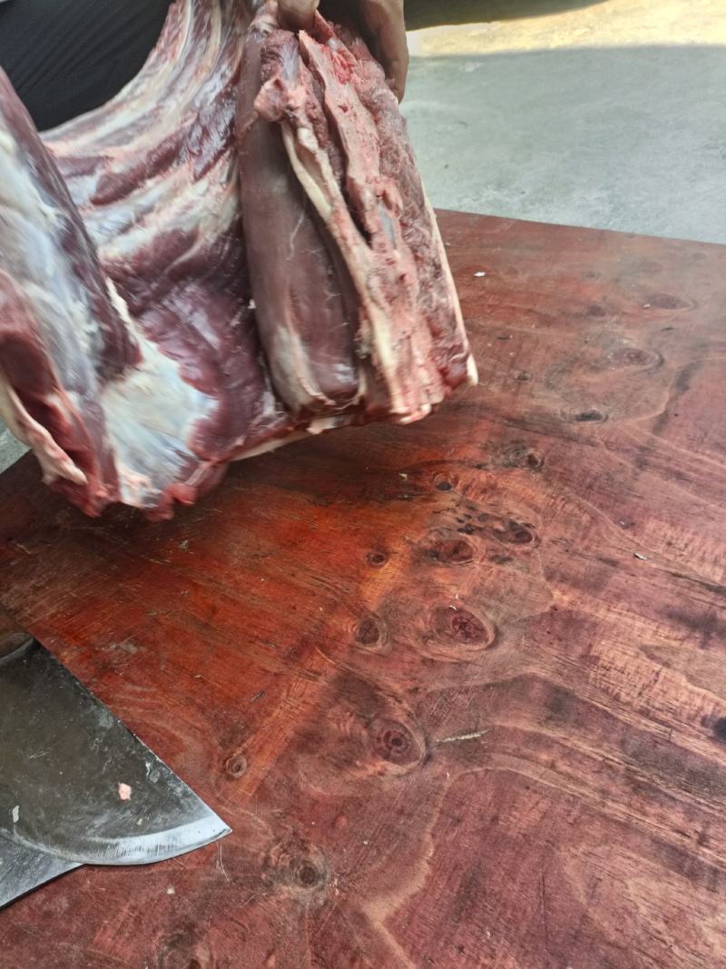 精选土猪肉黑山猪，一手货源全国货好吃又不贵，可以吵可以炖