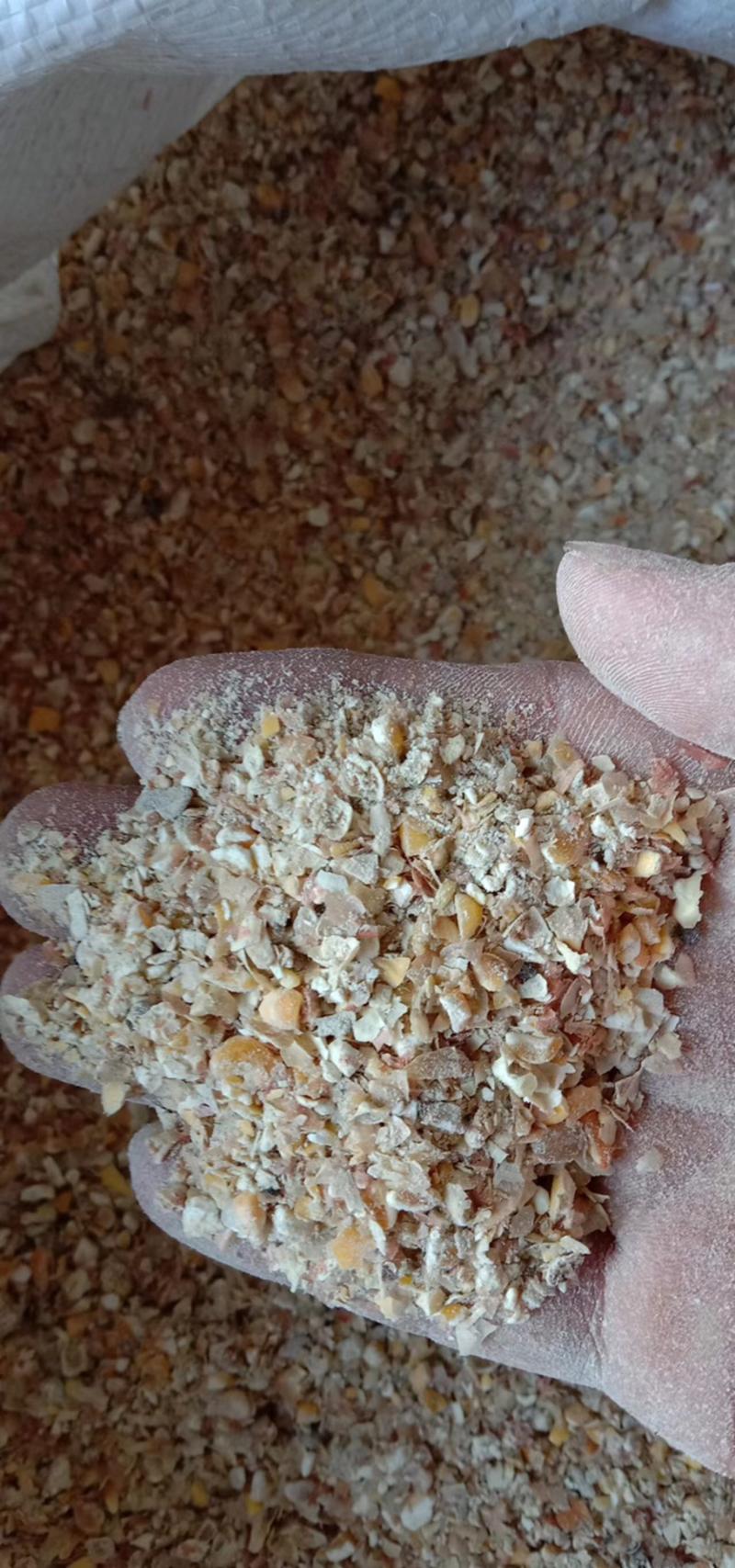 玉米碎有需要的可联系，营养高适合广大养殖户使用。