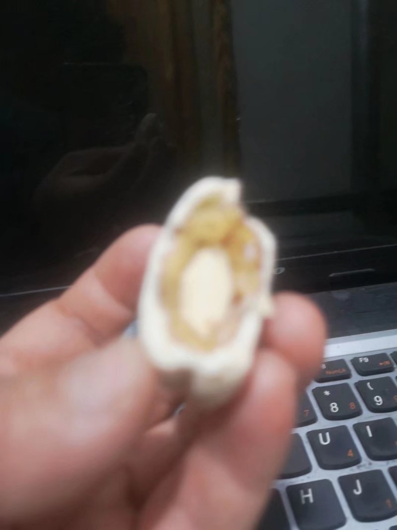网红奶枣巴旦木枣夹心手工零食休闲坚果微甜不腻