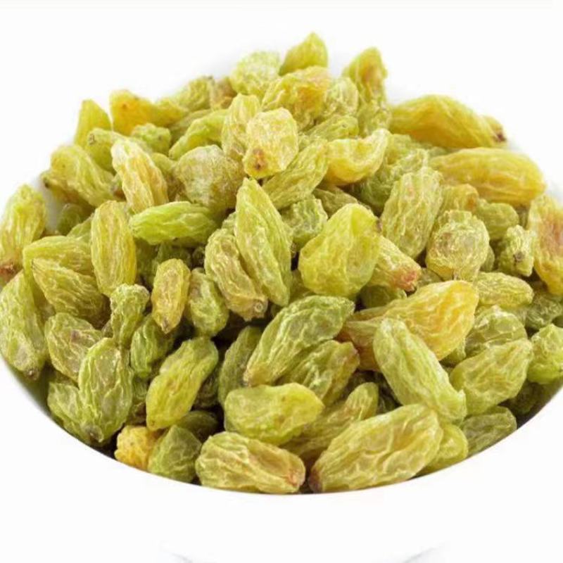 新疆特级葡萄干，非常绿，果肉丰厚饱满，自然晾晒，