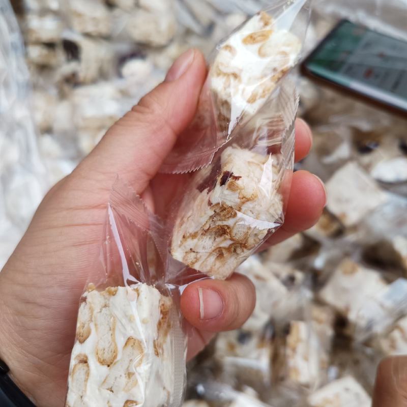 雪花酥散装独立包装雪花酥蔓越莓味道电商货源