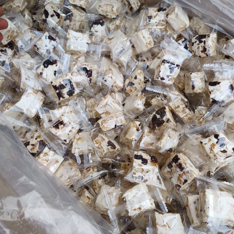 雪花酥散装独立包装雪花酥蔓越莓味道电商货源