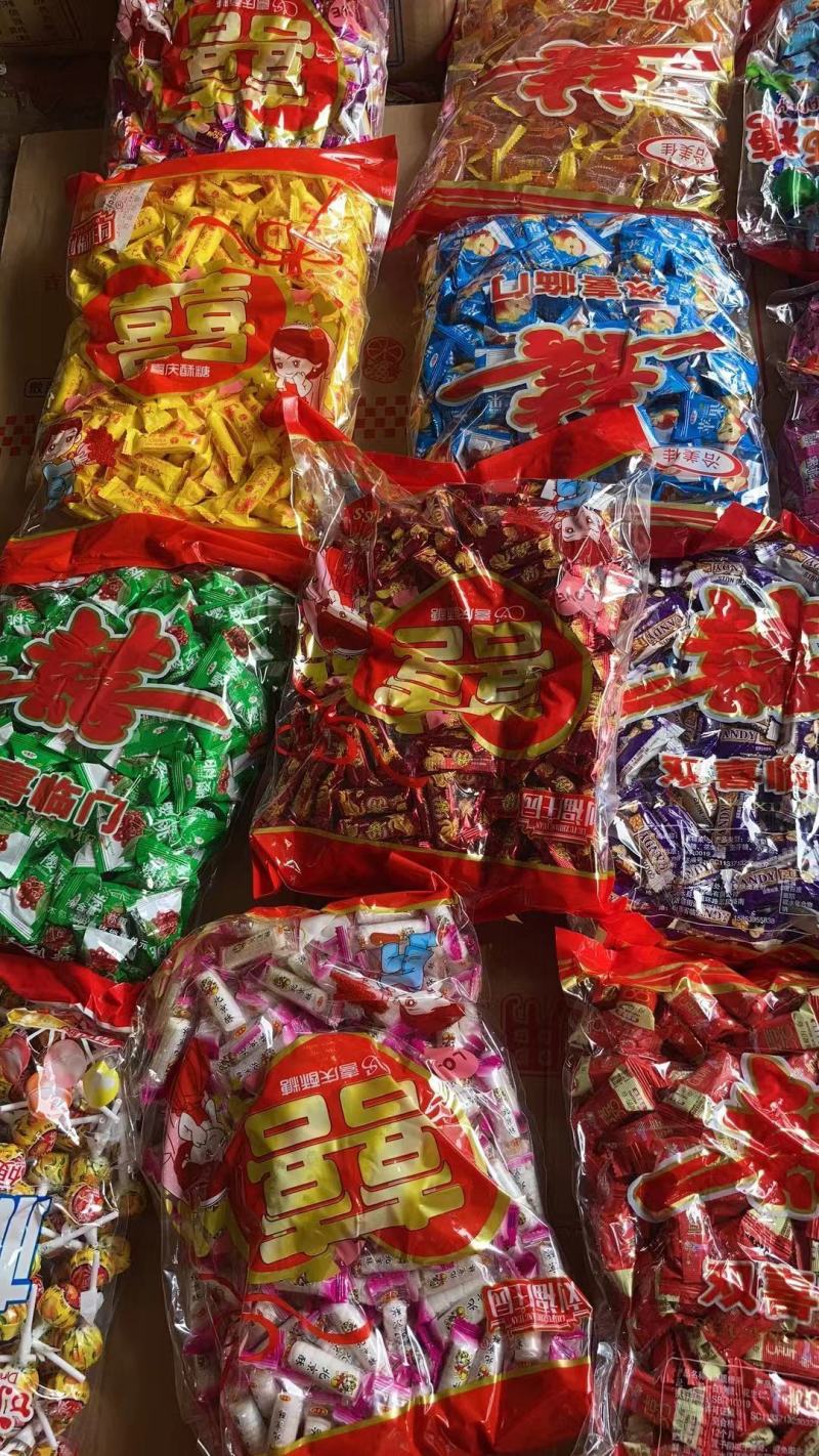 奶糖麻糖巧克力花生糖各种硬糖软糖称斤模式地摊展会年货批发