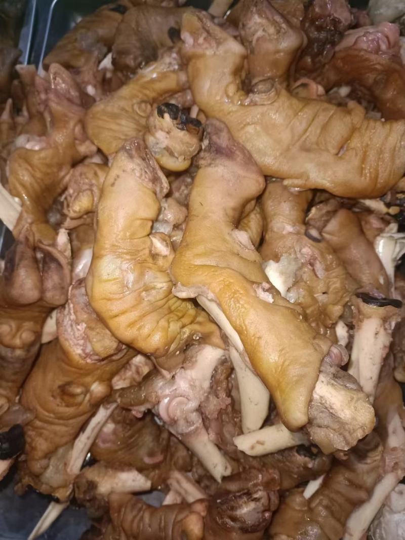 火燎去毛羊蹄，大，中，小号全部有，有需要的欢迎随时咨询。