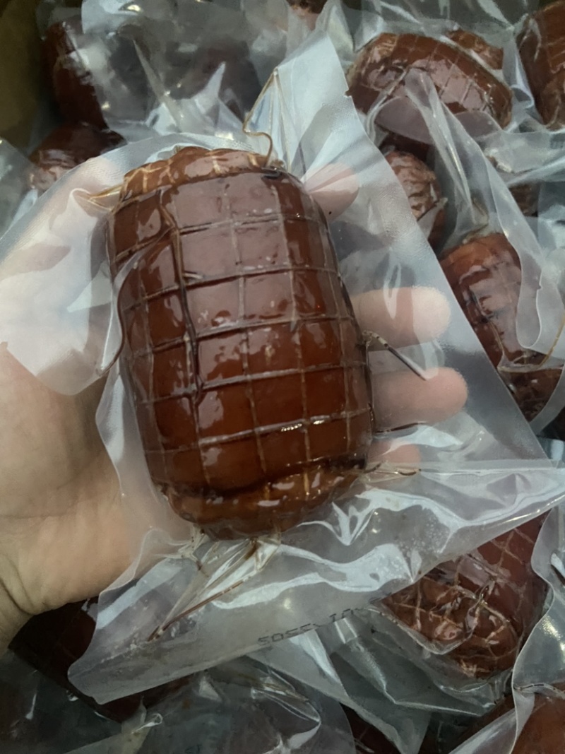 全熟小肘子，开袋即食味道巴适，6两一个，好品质才有好销量