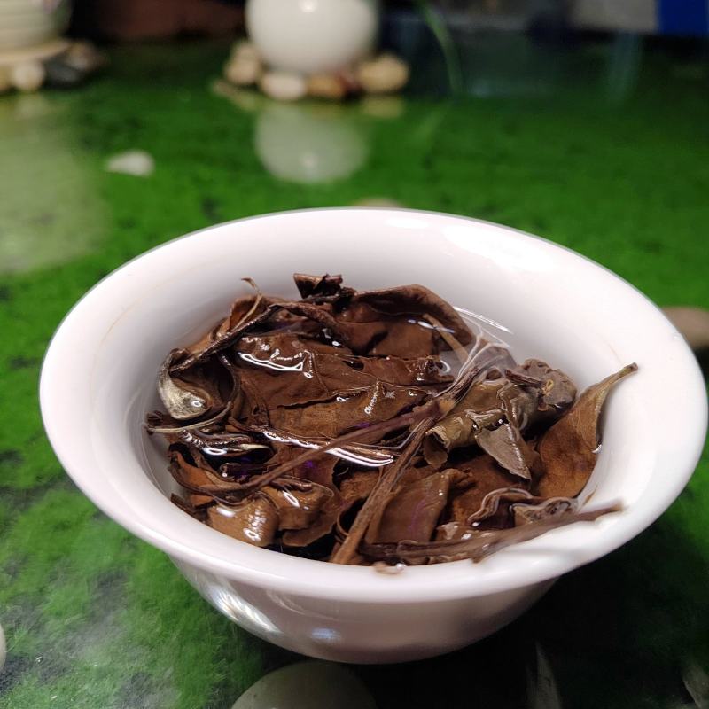 普洱茶易武古树茶白茶铜箐河茶农茶山直供价格实惠