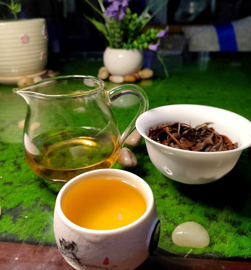 普洱茶易武古树茶白茶铜箐河茶农茶山直供价格实惠