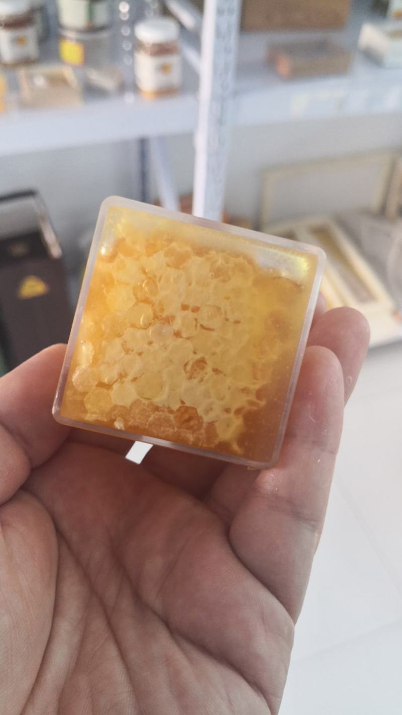特价原框蜂巢蜜，结晶蜂巢蜜，跑江湖摆地摊，水果摊