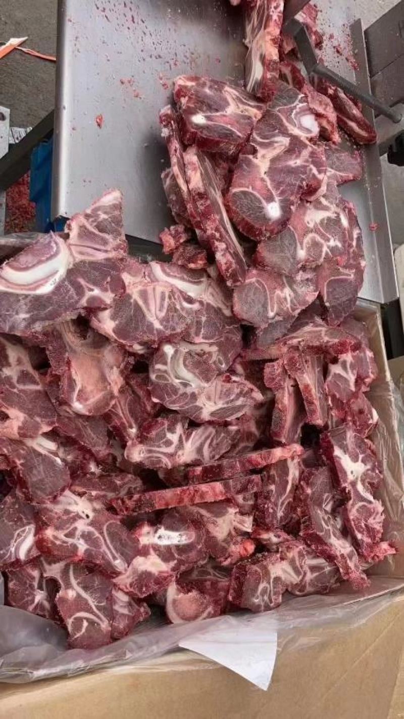 优质清真牛脖骨，一手货源，肉量足肉质鲜嫩，支持全国发货。