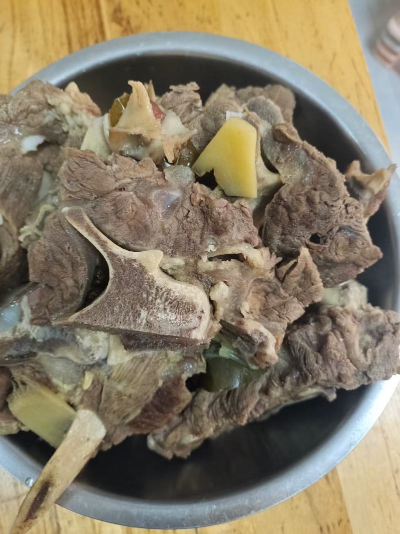 优质清真牛脖骨，一手货源，肉量足肉质鲜嫩，支持全国发货。