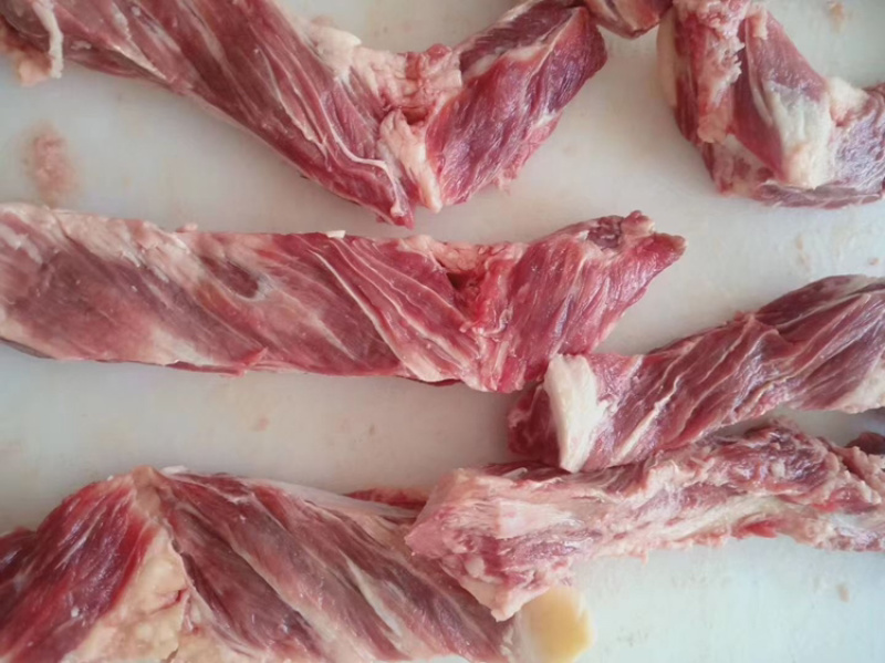 牛肋条肉，精修去油牛肋条。不注水，独立包装。不包邮