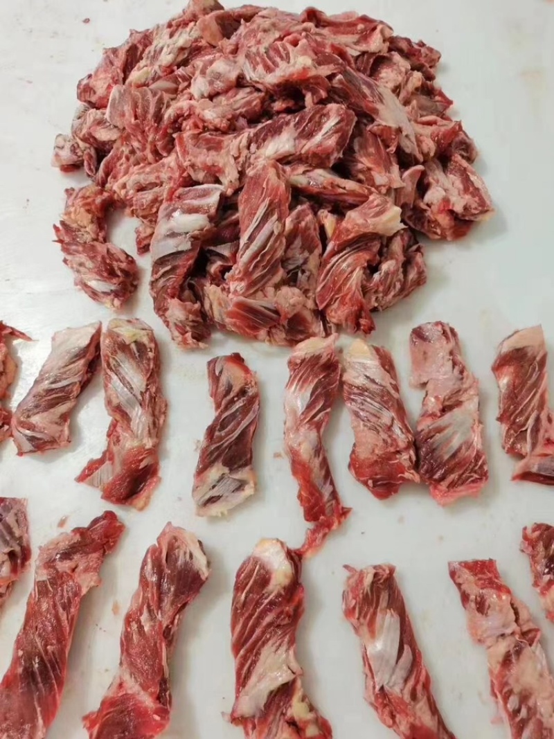 牛肋条肉，精修去油牛肋条。不注水，独立包装。不包邮