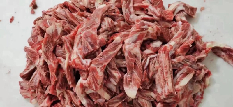 牛肋条肉，精修去油牛肋条。不注水，独立包装。不包邮
