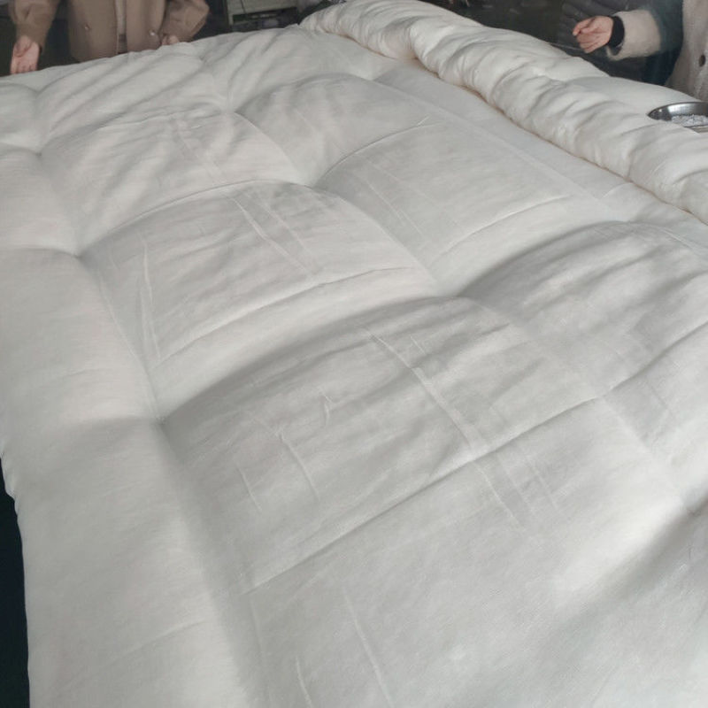 新品上市。一手货源。蚕丝被。对接超市送礼品。团购。
