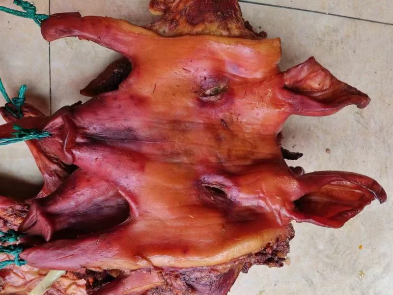 烟熏全猪脸整个猪脸批发跑江湖商超平台货物