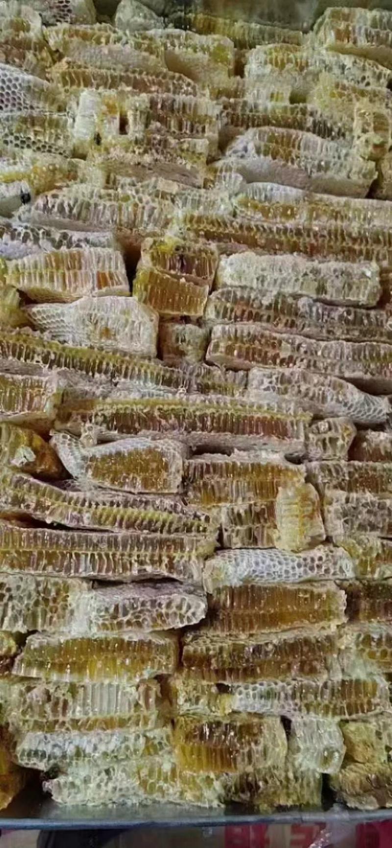 蜂巢蜜铁箱蜂蜜农家土蜂蜜散装蜂蜜批发现榨模式跑江湖地摊