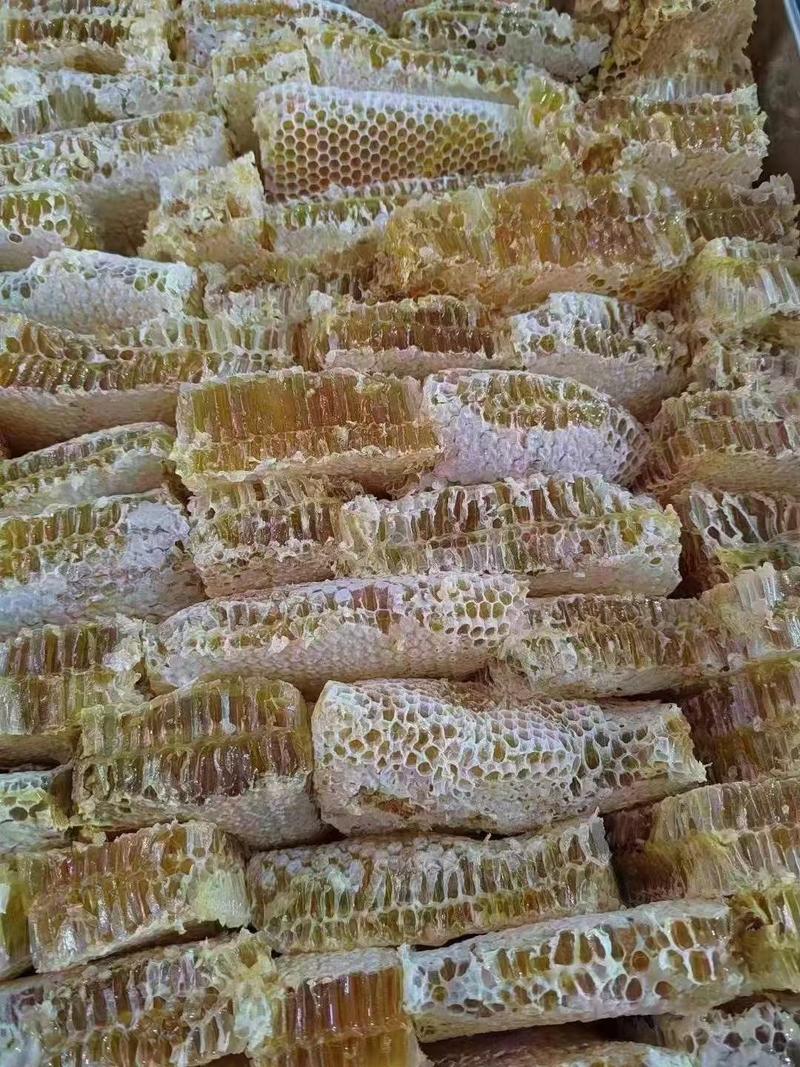 蜂巢蜜铁箱蜂蜜农家土蜂蜜散装蜂蜜批发现榨模式跑江湖地摊