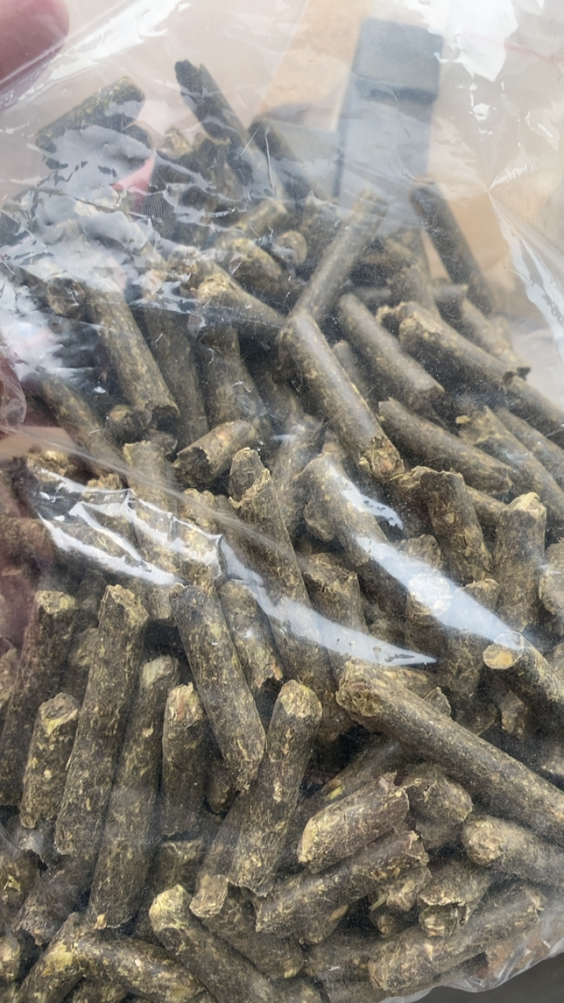 花生秧颗粒气味香适口性好
