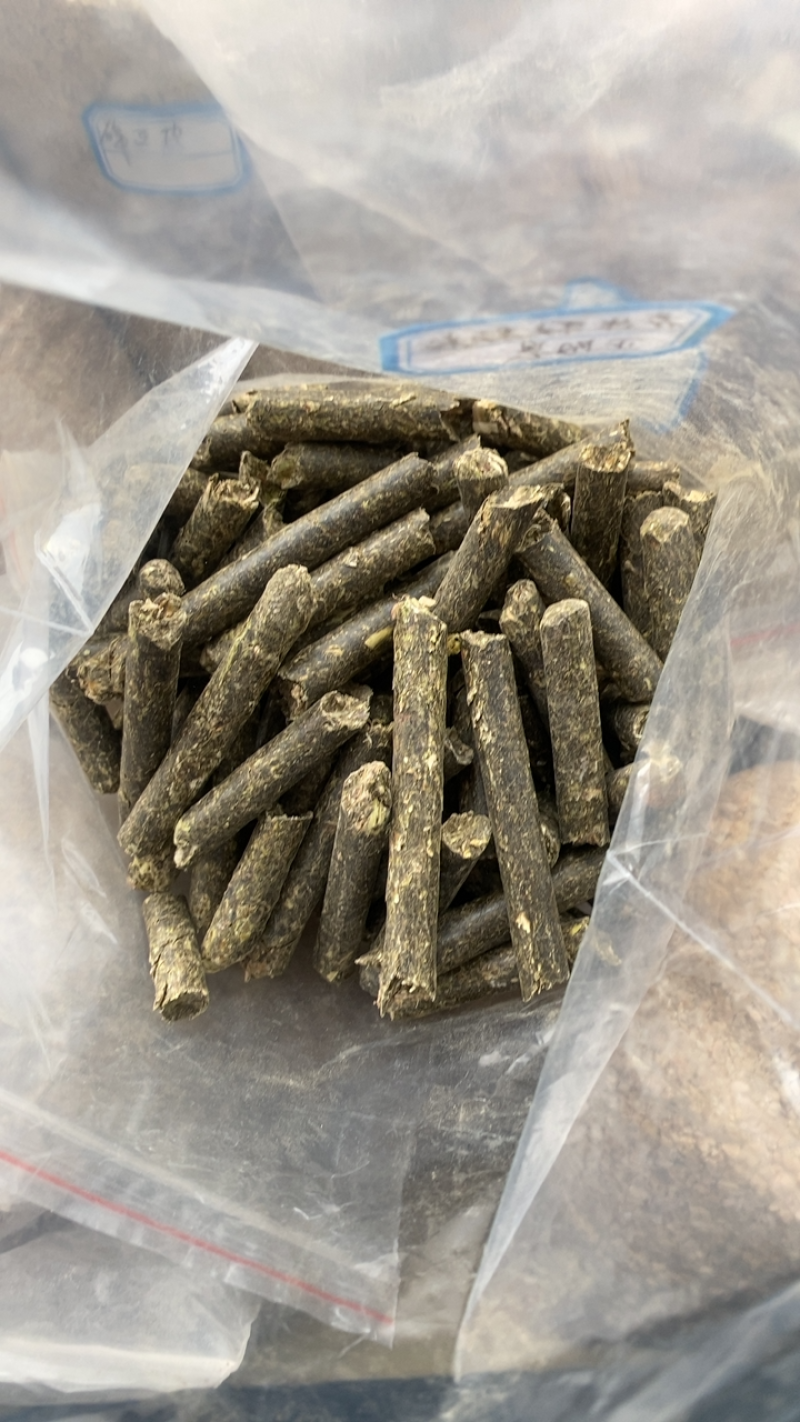 花生秧颗粒气味香适口性好
