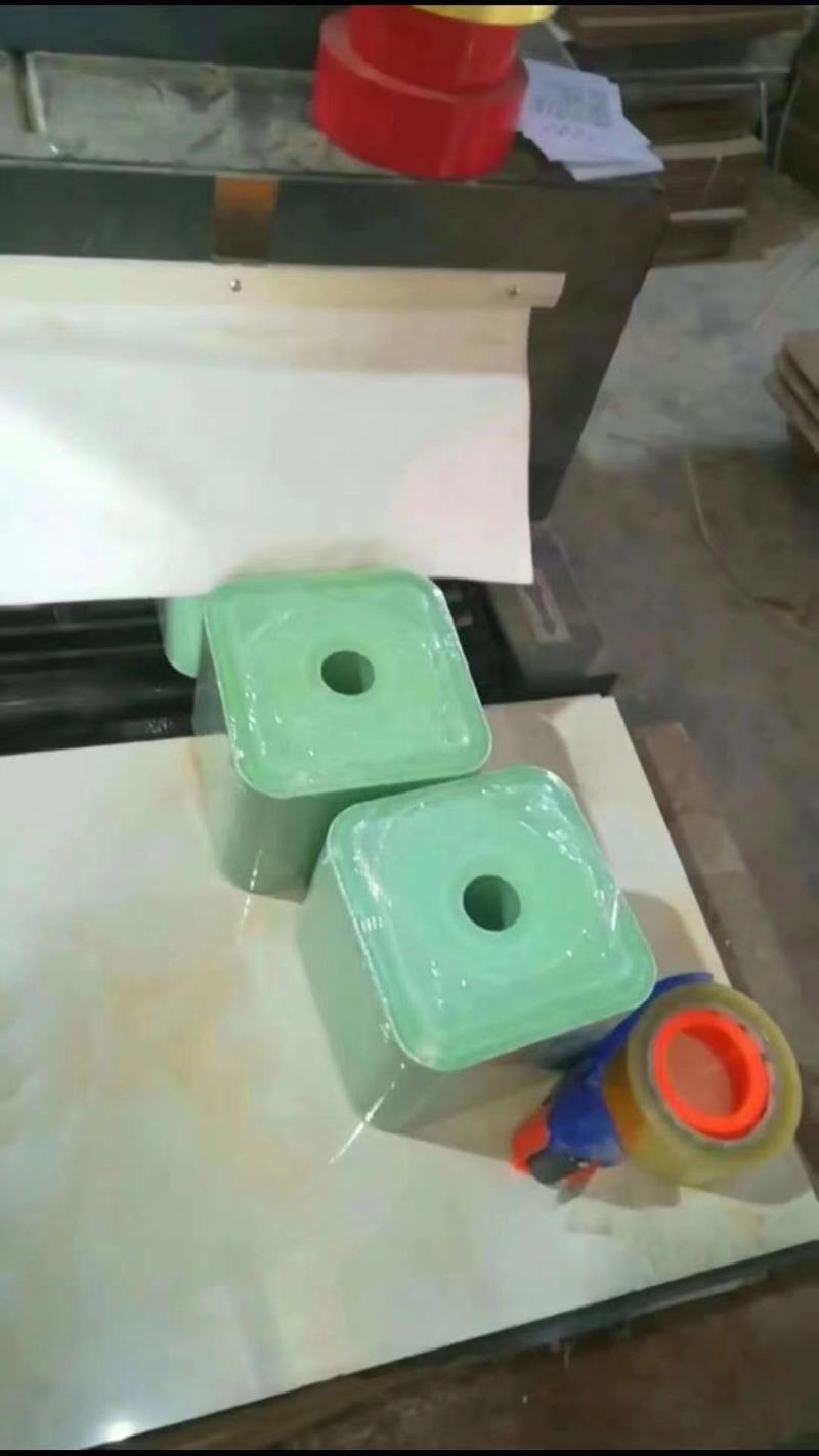 厂家直供，量大从优，质量保证，牛羊舔砖