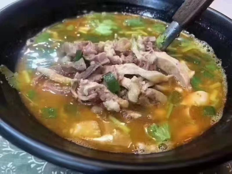 国产羊杂汤，羊杂汤包，食用方便干净卫生。
