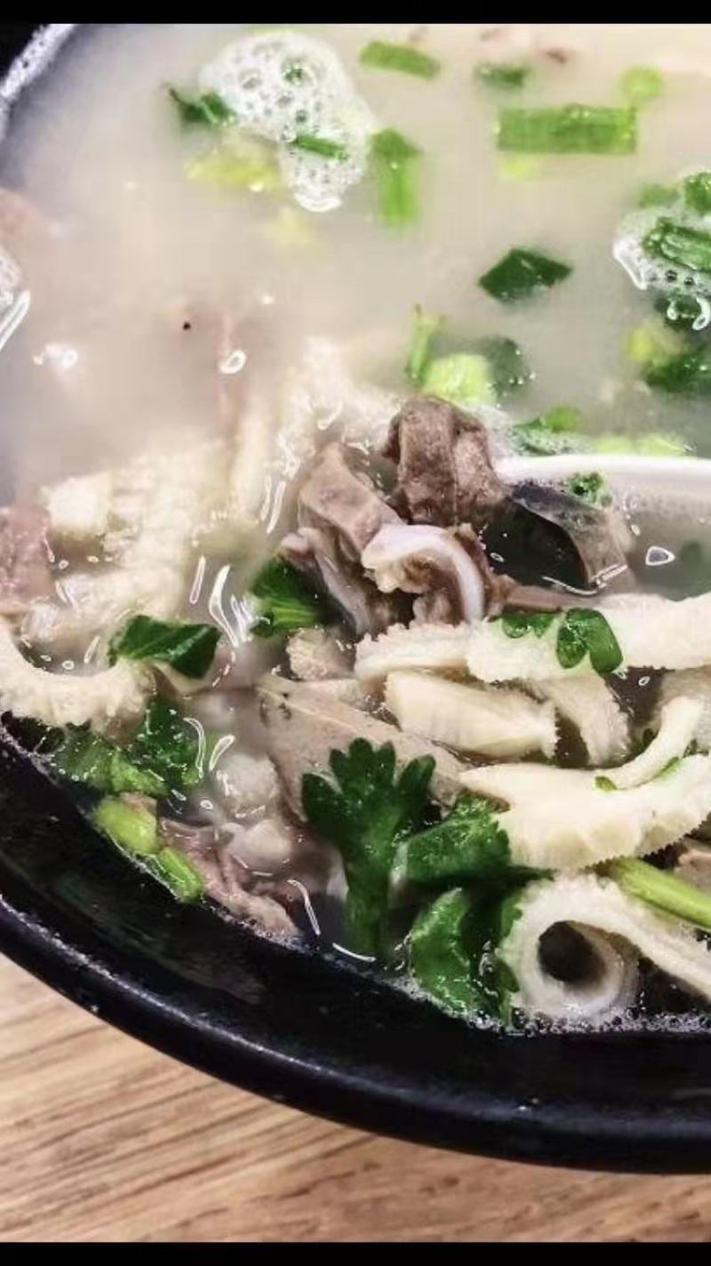 国产羊杂汤，羊杂汤包，食用方便干净卫生。
