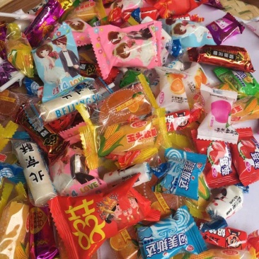 糖果厂家地摊称斤糖果年货精品糖果混搭硬糖软糖酥糖货源批发