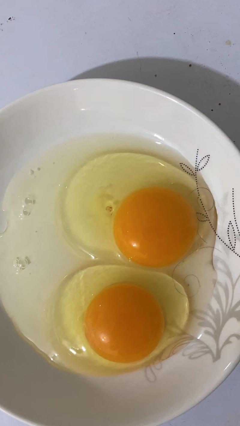 功能性鸡蛋为主，并且具有专利。双色粉蛋基础蛋。