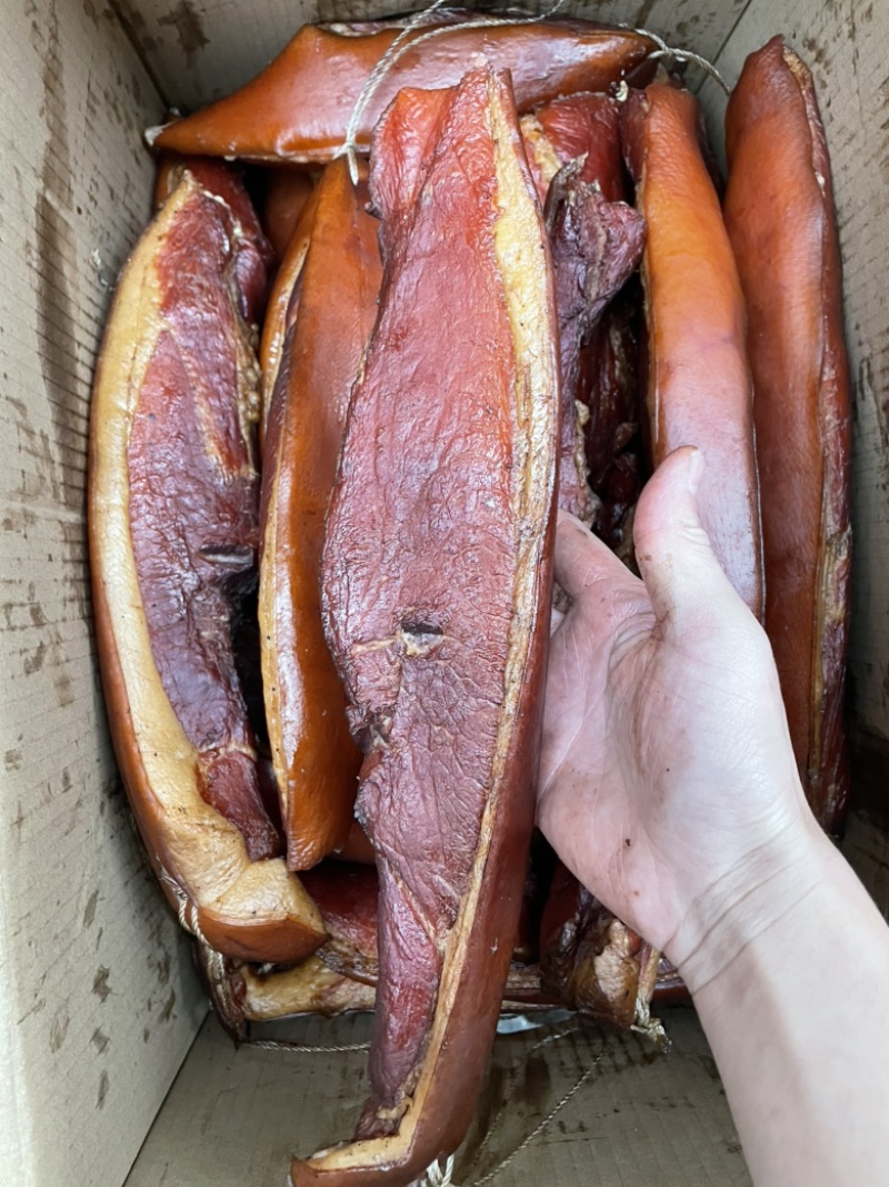 腊肉后腿腊肉烟熏腊肉青猪腊肉