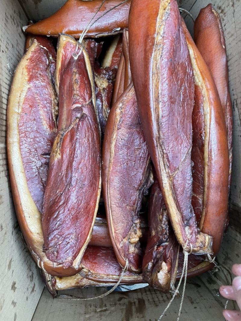 腊肉后腿腊肉烟熏腊肉青猪腊肉