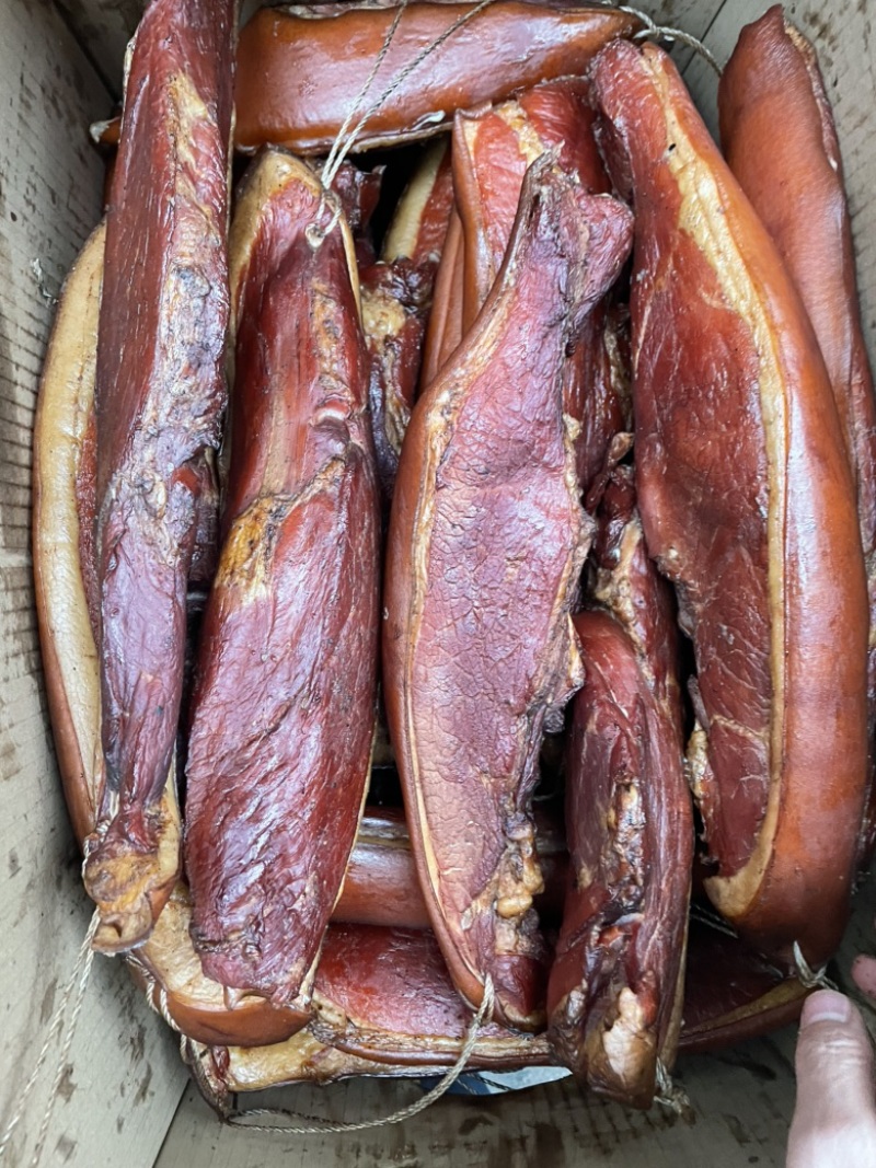 腊肉后腿腊肉烟熏腊肉青猪腊肉